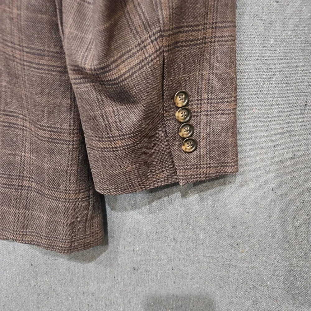 Jos. A. Bank Traveler Collection Brown Plaid Blazer Mens Two Button Sport Coat